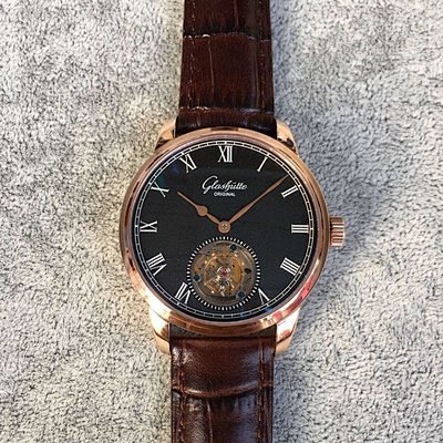 Watch from No. 8