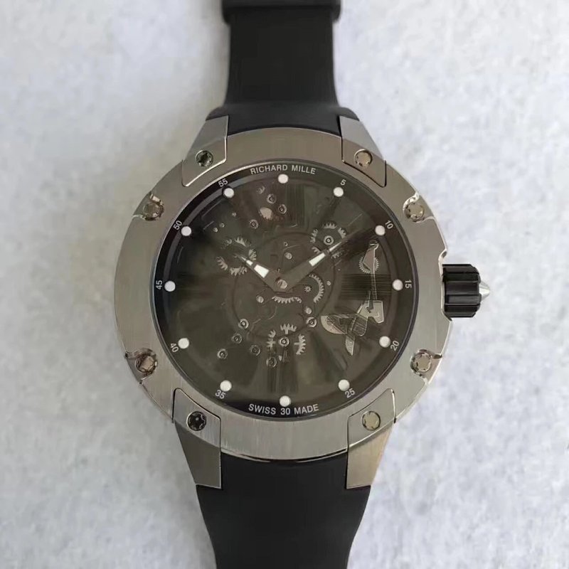 Watch from No. 8