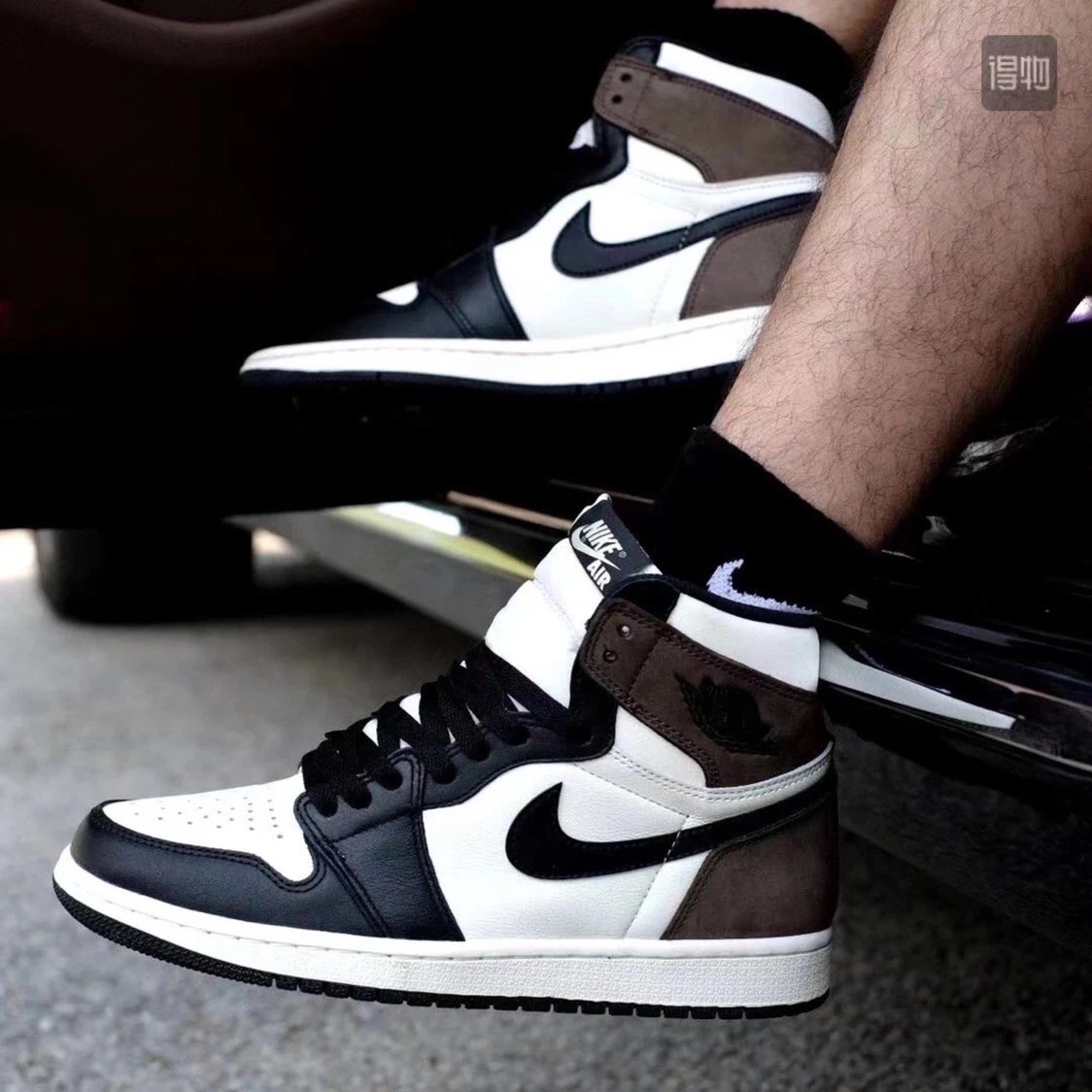 Air Jordan 1 High Dark Mocha