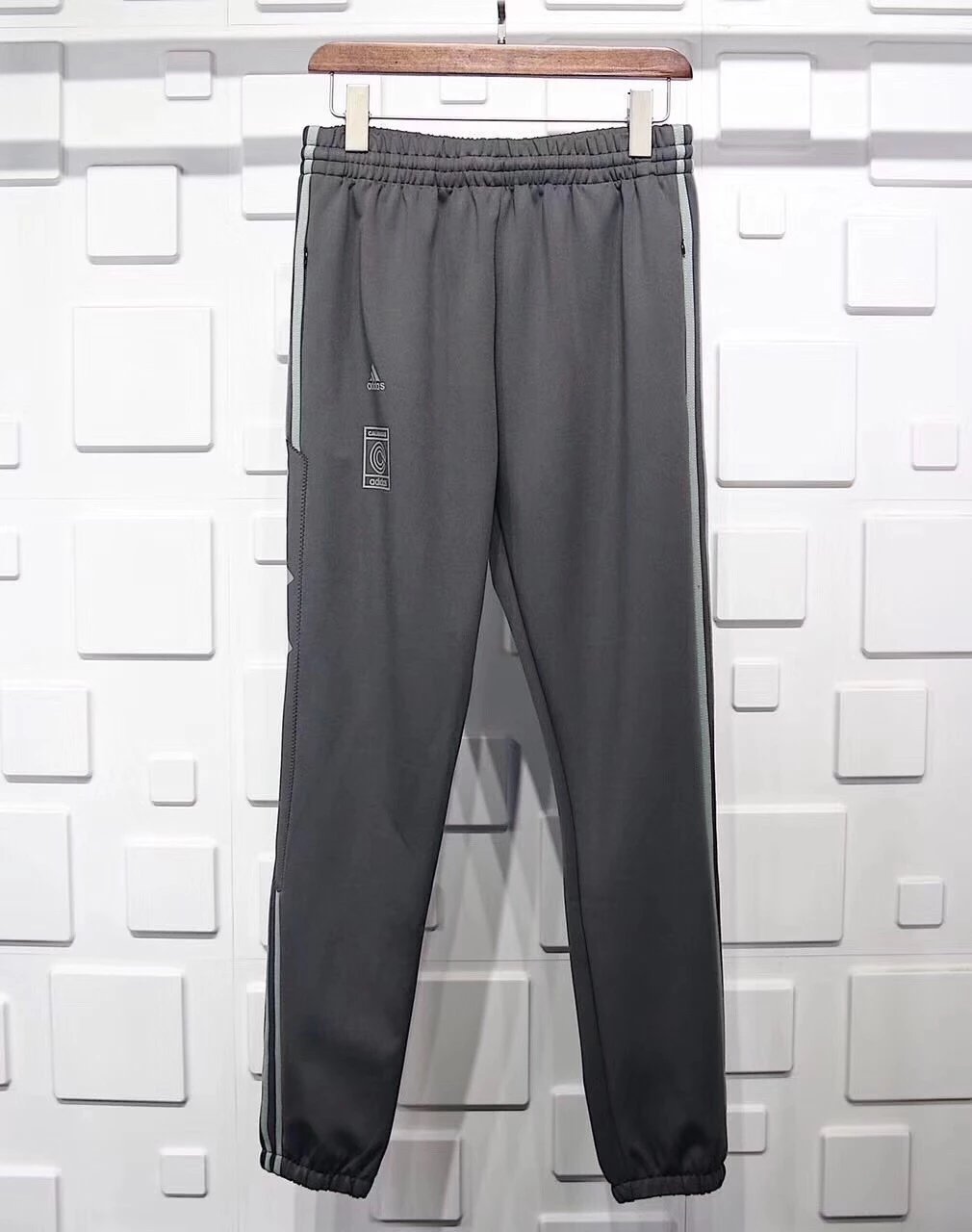 Adidas Yeezy Season Calabasas Pants侃爷收脚束腿裤椰子神裤 休闲裤 运动裤