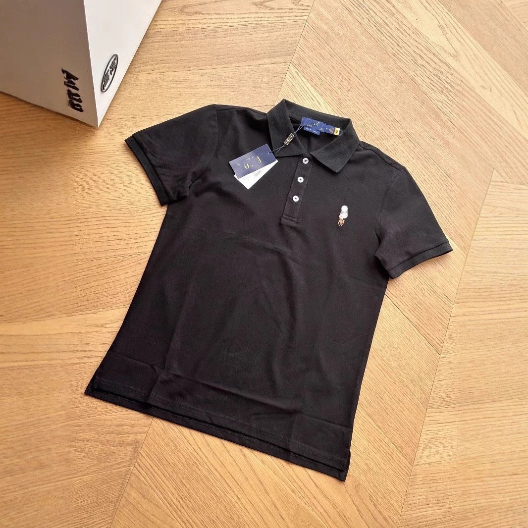 翻领短袖经典时尚Top three buttons on the collar threebutton one is the mens version we dont twobutton 7