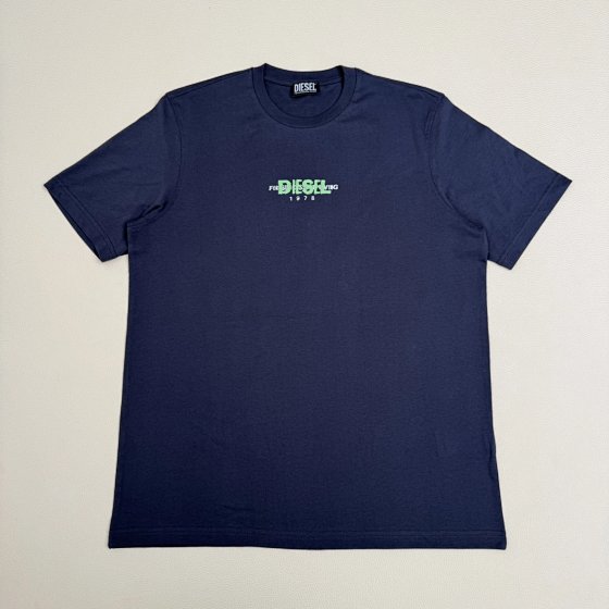 DIESEL Men's Short-Sleeve T-Shirt with Iconic Print - X33