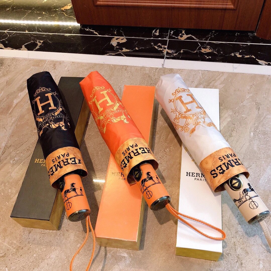 Herm&egrave;s Printed Folding Compact Umbrella with Carriage Motif