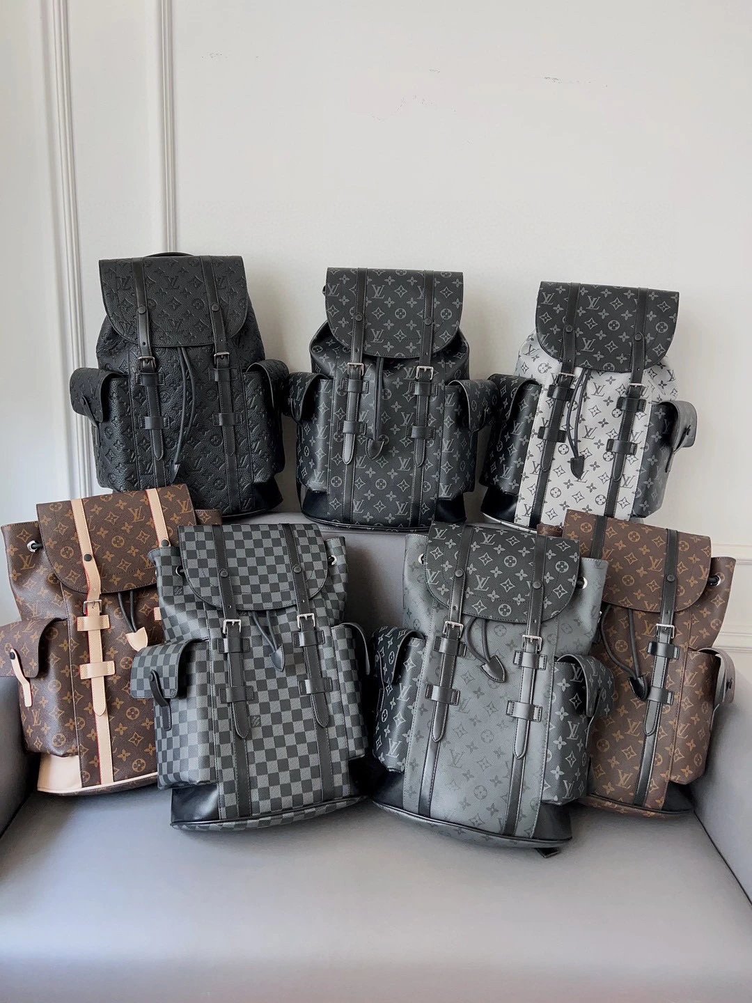 Spot cowhide version, high version, light luxury checkerboard pattern, old flower backpack, travel bag, casual bag, men's bag, men's bag, flip cover bag with leather trim, reinterpreting the spirit of hiking backpacks