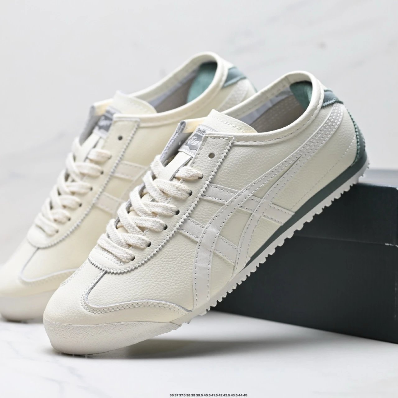Onitsuka Tiger Sneakers MEXICO 66 SD low-top leather — 36
