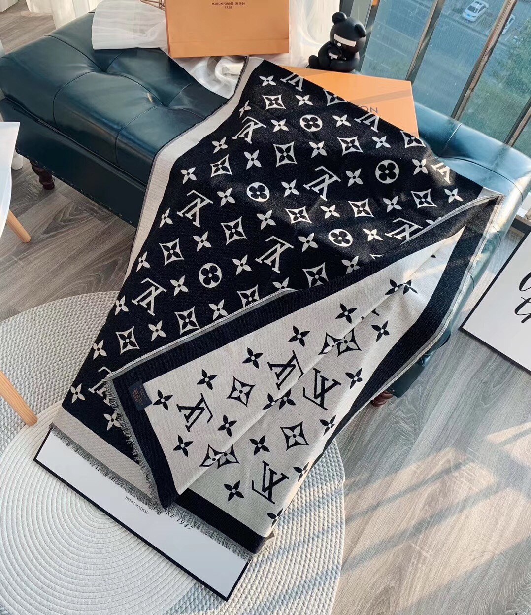 Classic Logo Wool Scarf