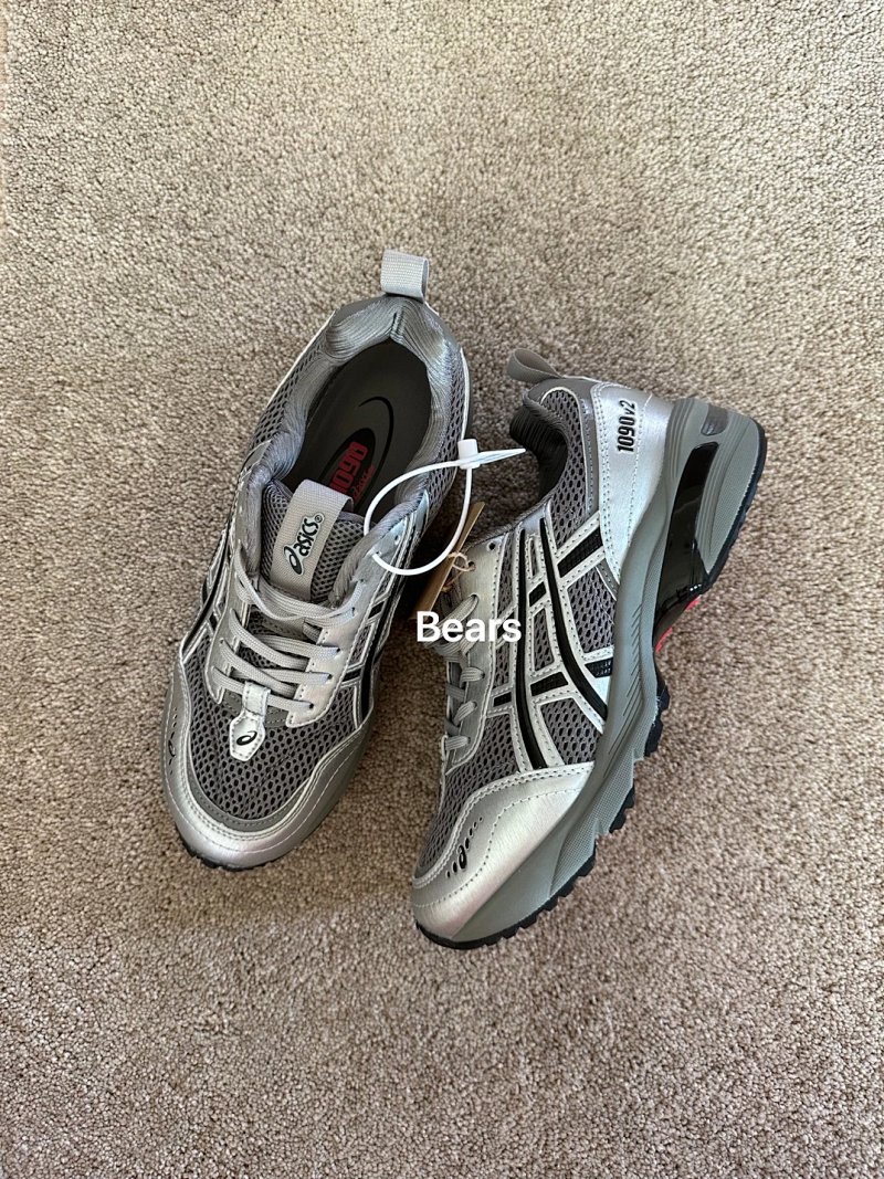 Bears Asics X Freja Wewer