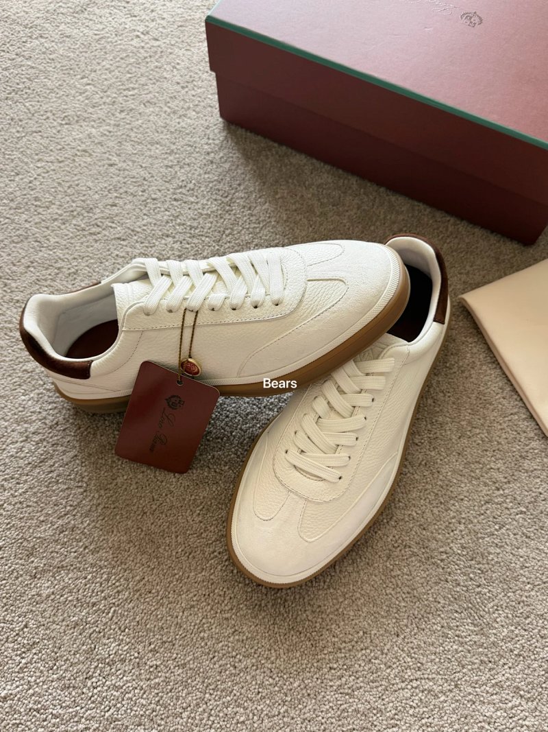 Shoes from Bears