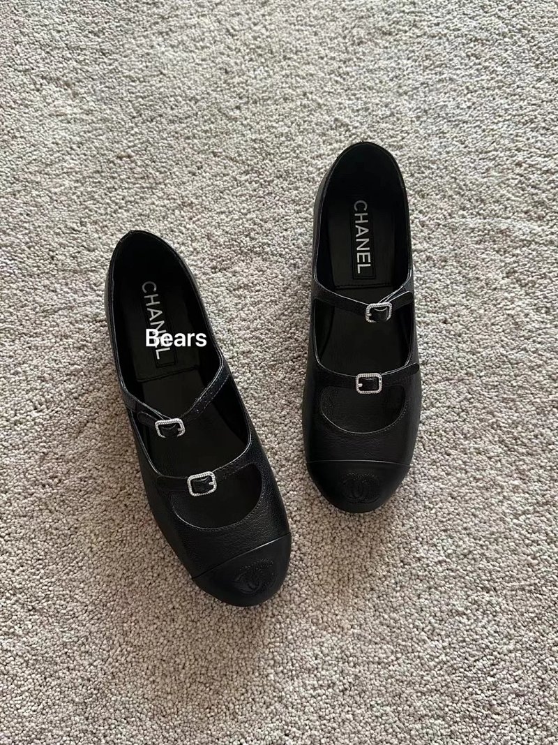 Shoes from Bears