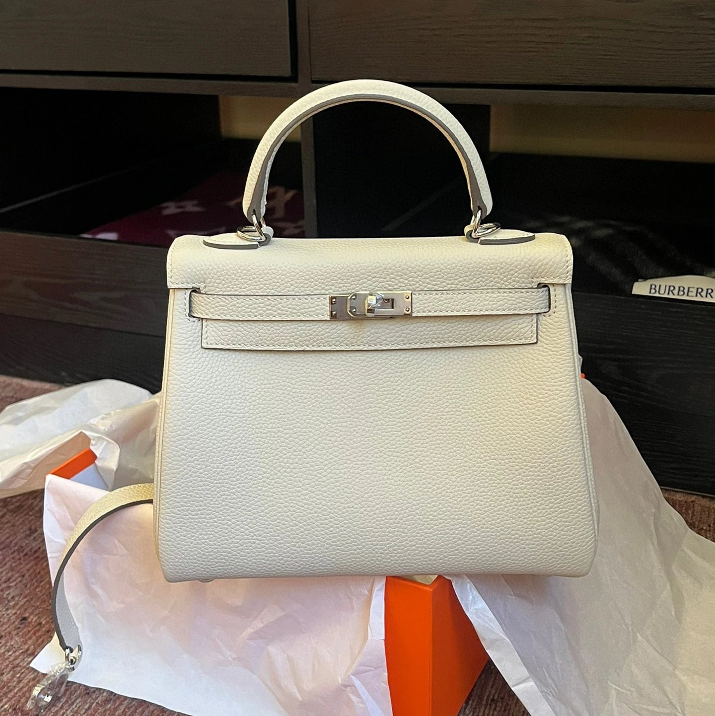Hermes Kelly · 3