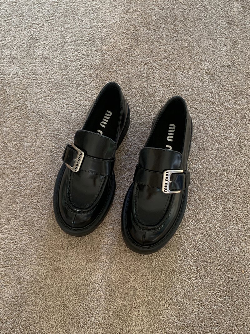 Shoes from Bears