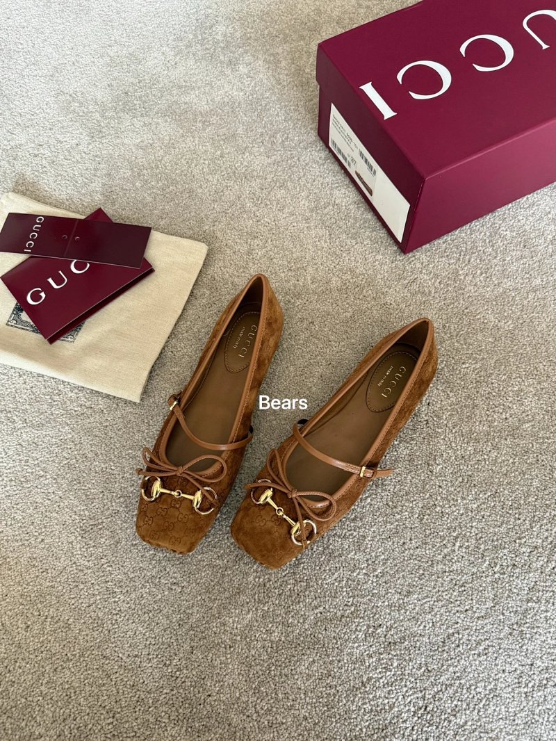 Shoes from Bears