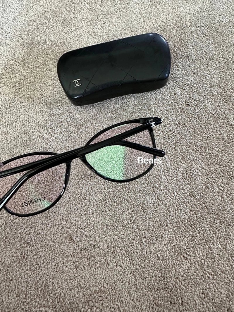 Glasses from Bears