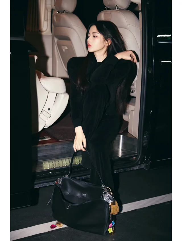 Balenciaga Shoulder Bags Rodeo bag with turn-lock closure product detail image 6