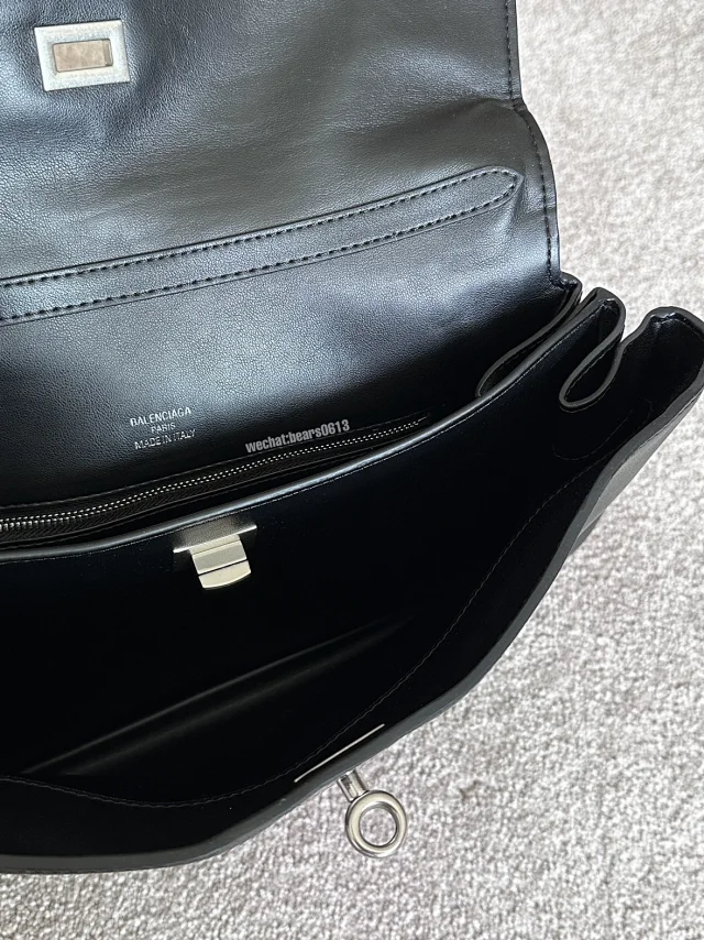 Balenciaga Shoulder Bags Rodeo bag with turn-lock closure product detail image 15
