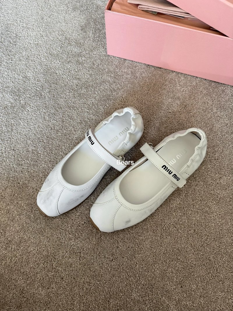 Shoes from Bears