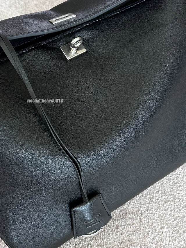 Balenciaga Shoulder Bags Rodeo bag with turn-lock closure product detail image 14