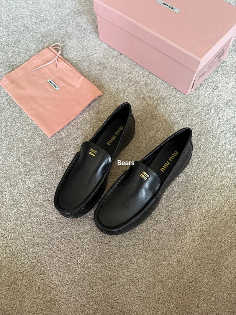 Shoes from Bears