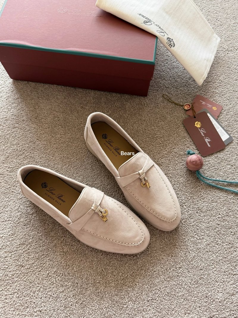 Shoes from Bears