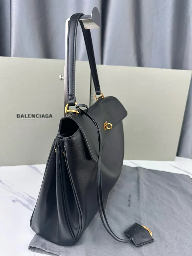 Balenciaga Shoulder Bags Rodeo bag with turn-lock closure product detail image 43