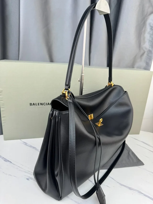 Balenciaga Shoulder Bags Rodeo bag with turn-lock closure product detail image 37