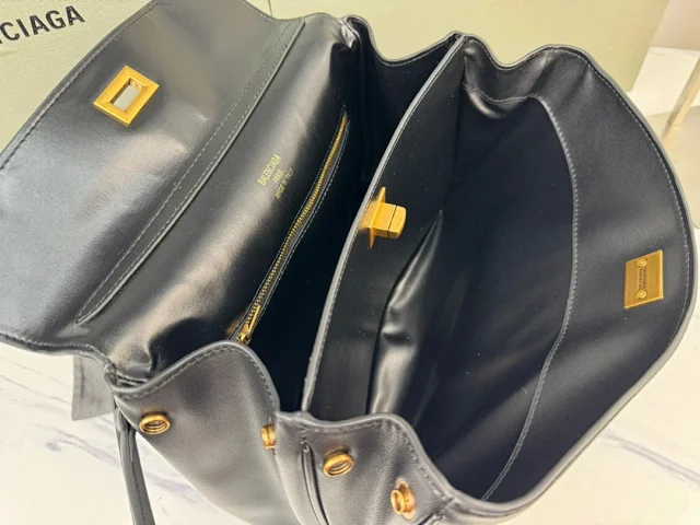 Balenciaga Shoulder Bags Rodeo bag with turn-lock closure product detail image 53