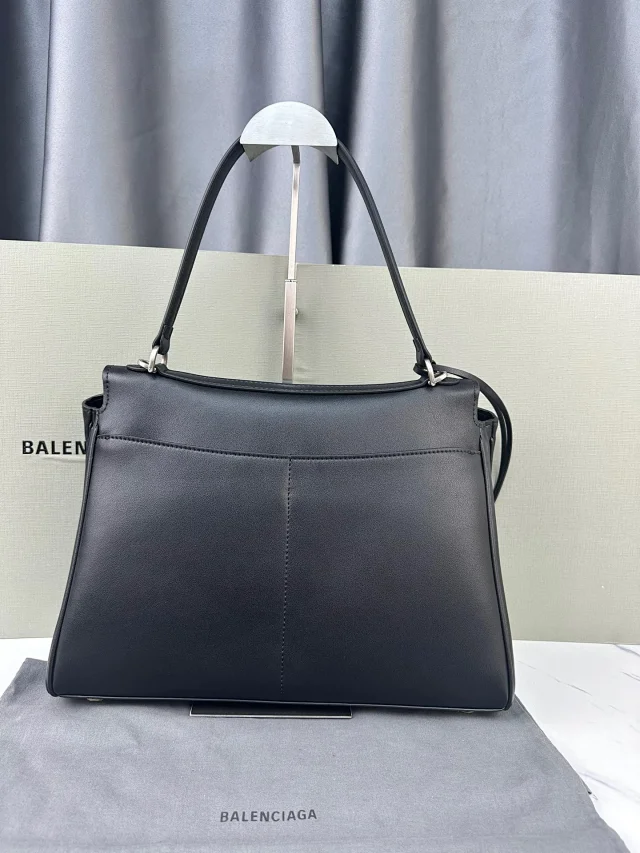 Balenciaga Shoulder Bags Rodeo bag with turn-lock closure product detail image 26