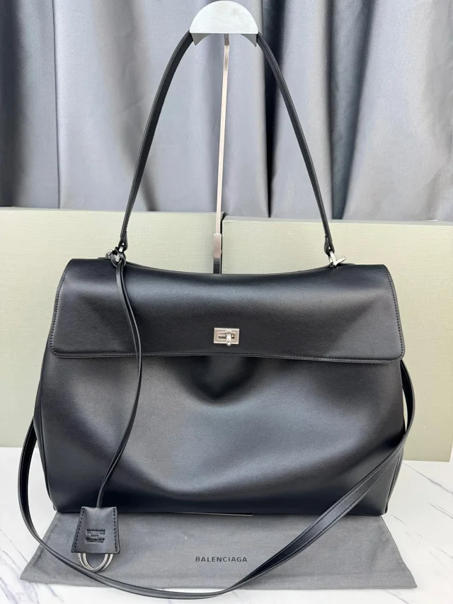 Balenciaga Shoulder Bags Rodeo bag with turn-lock closure product detail image 17