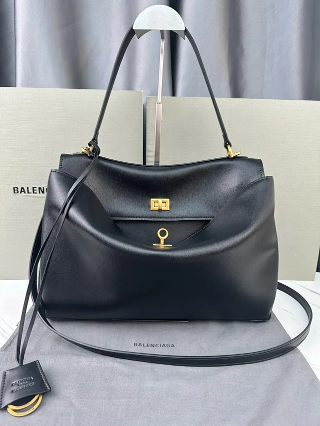 Balenciaga Shoulder Bags Rodeo bag with turn-lock closure product detail image 42