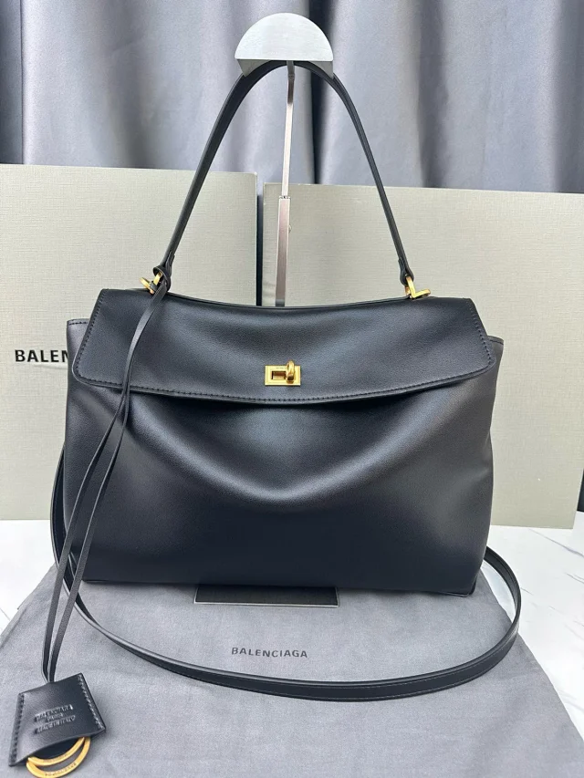 Balenciaga Shoulder Bags Rodeo bag with turn-lock closure product detail image 41