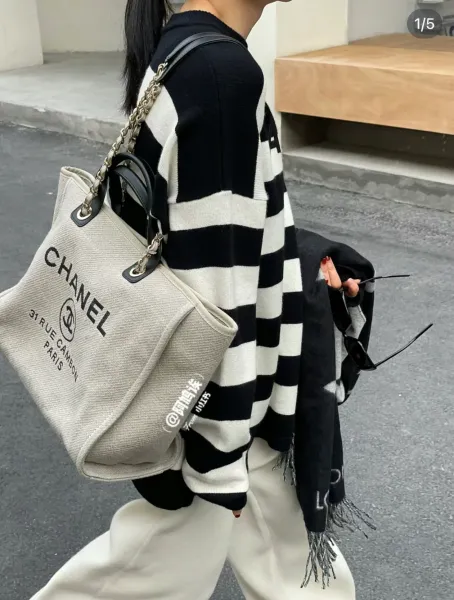 Chanel Deauville Tote Bag White Canvas with Black Logo - 8