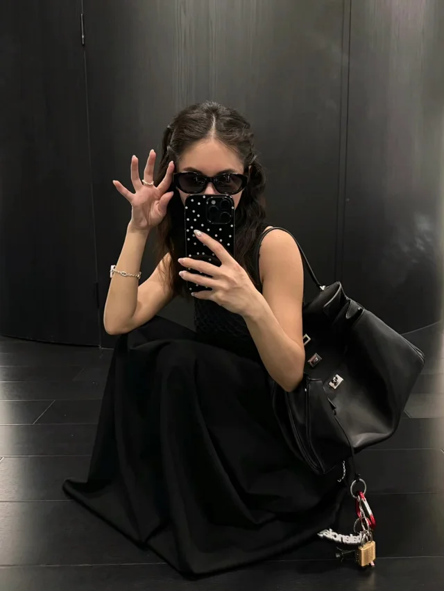 Balenciaga Shoulder Bags Rodeo bag with turn-lock closure product detail image 8