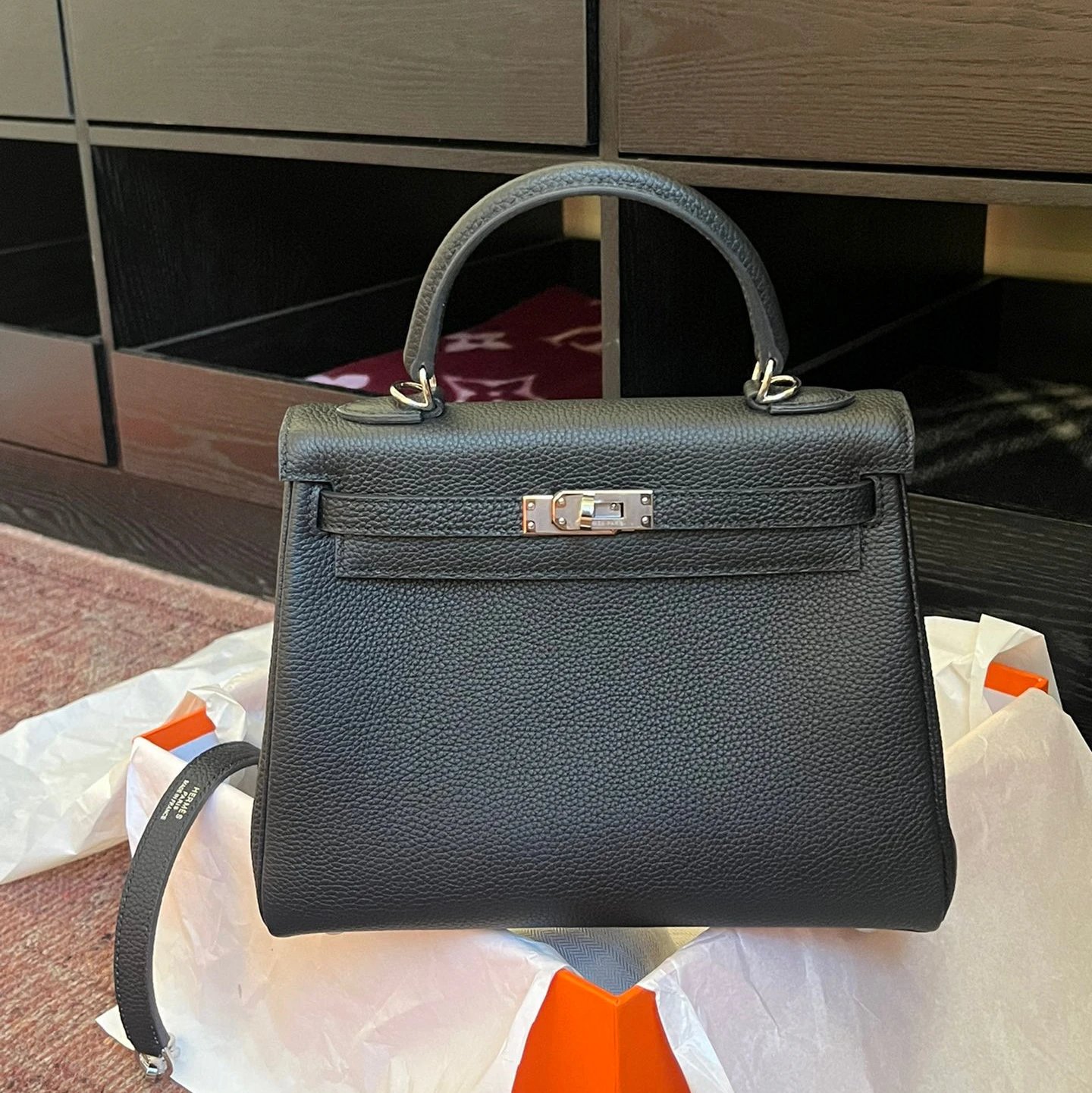 Hermes Kelly · 2