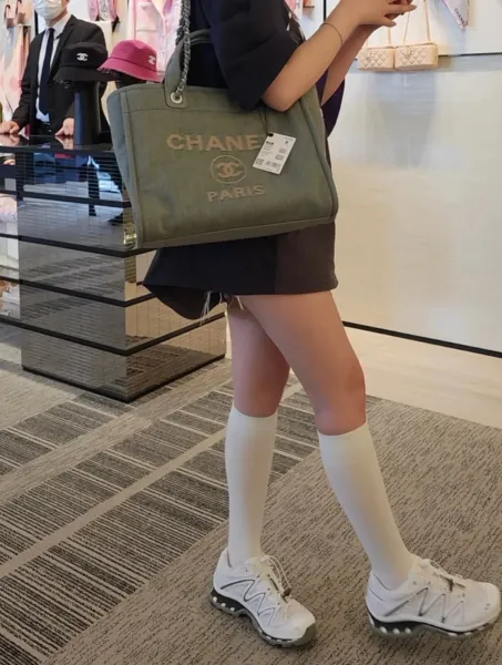 Chanel Deauville Tote Bag White Canvas with Black Logo - 3