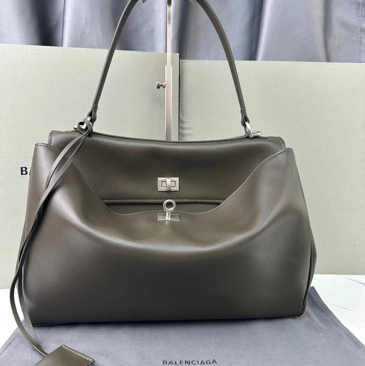 Balenciaga Hourglass Bag [11 s