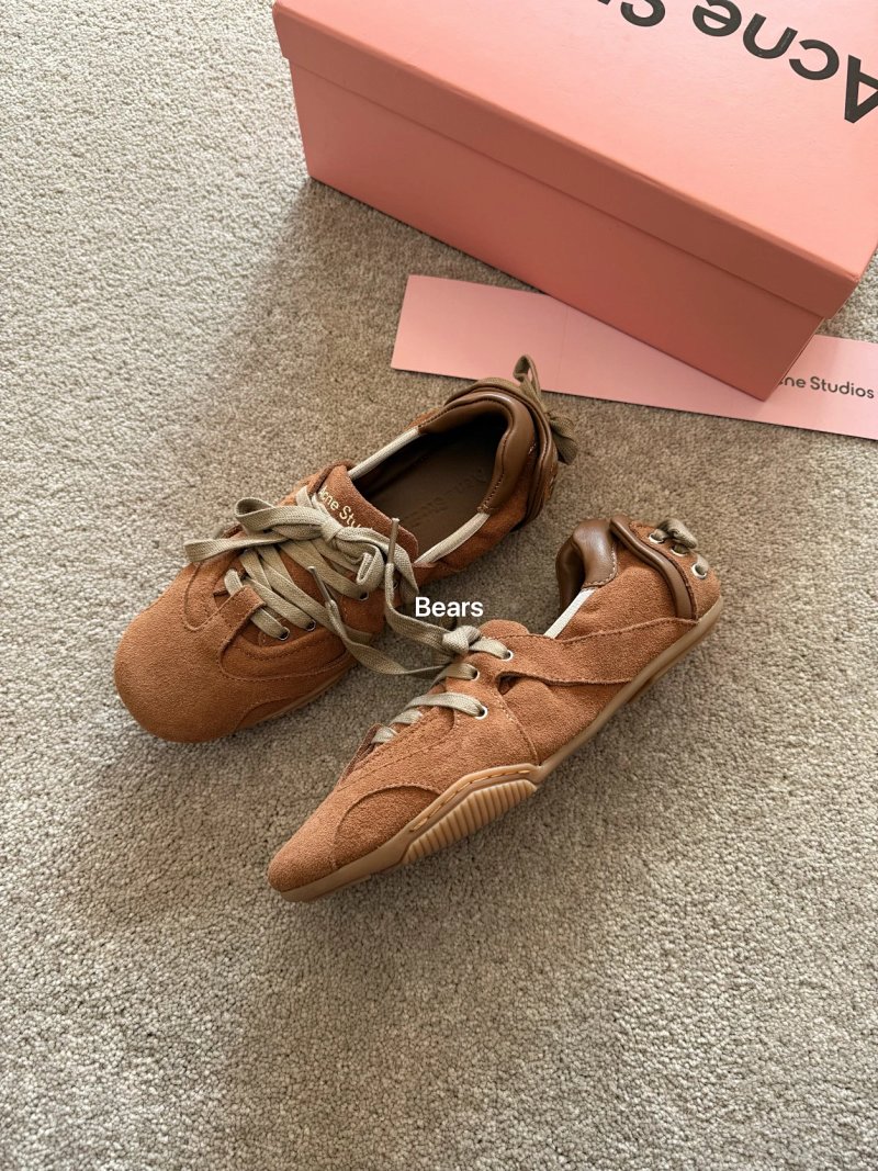 Shoes from Bears