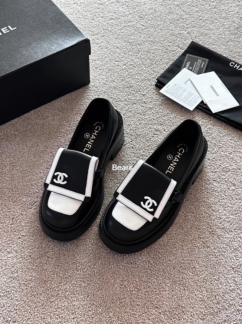 Shoes from Bears