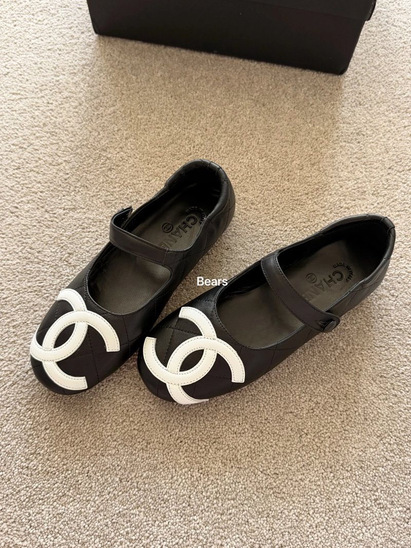 Shoes from Bears