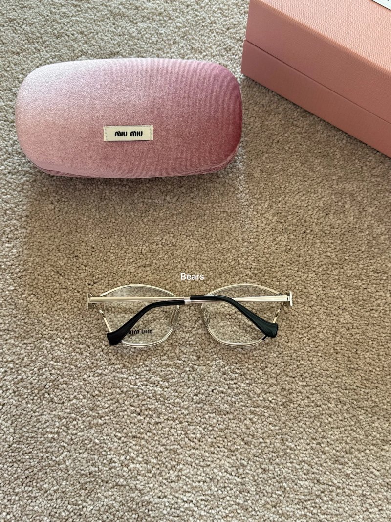 Glasses from Bears
