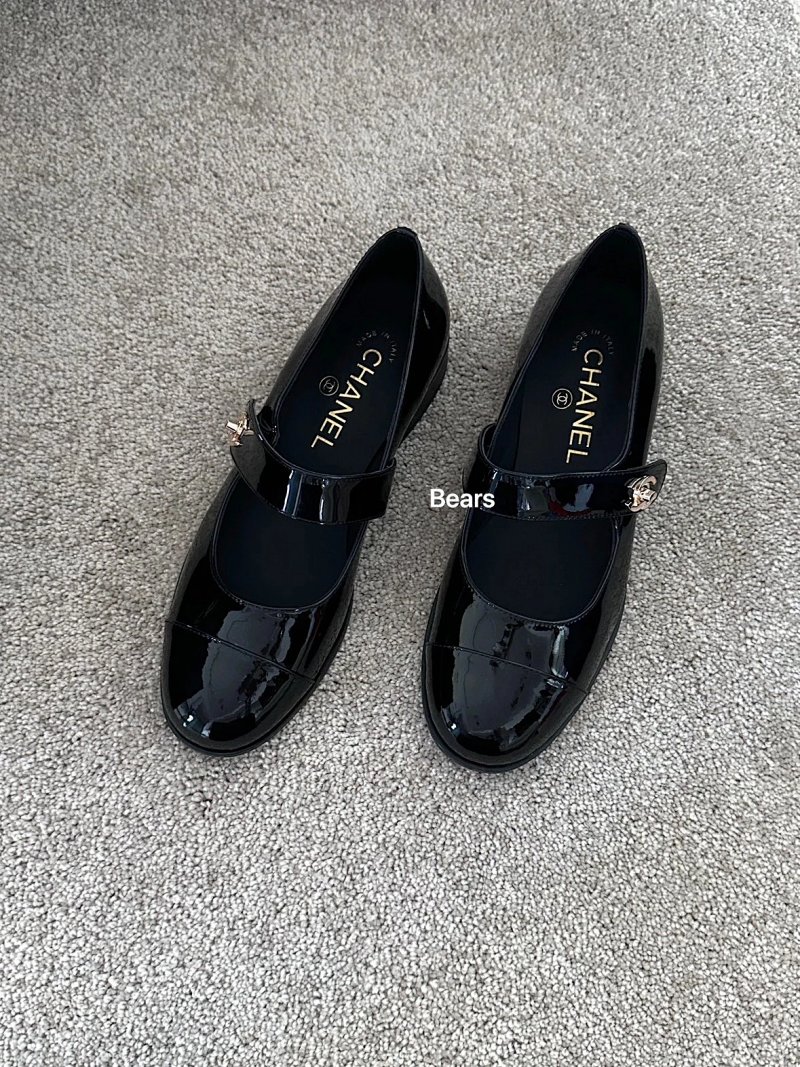 Shoes from Bears