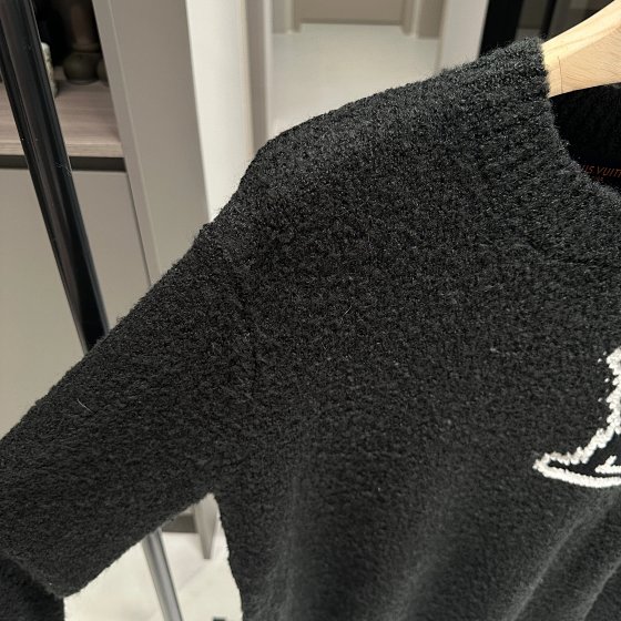 CY Original Logo Sweater 5