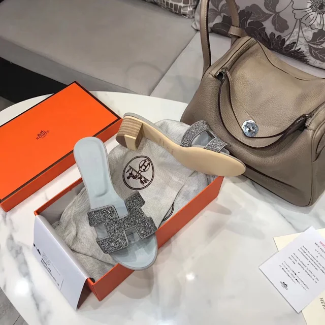 Hermès High Heels Oasis H-cutout block-heel mule sandals product detail image 17