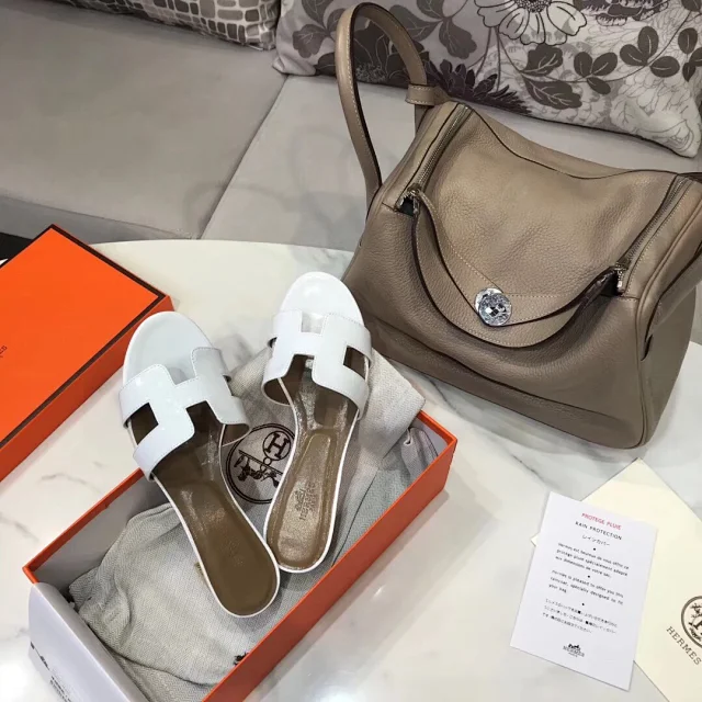 Hermès High Heels Oasis H-cutout block-heel mule sandals product detail image 27