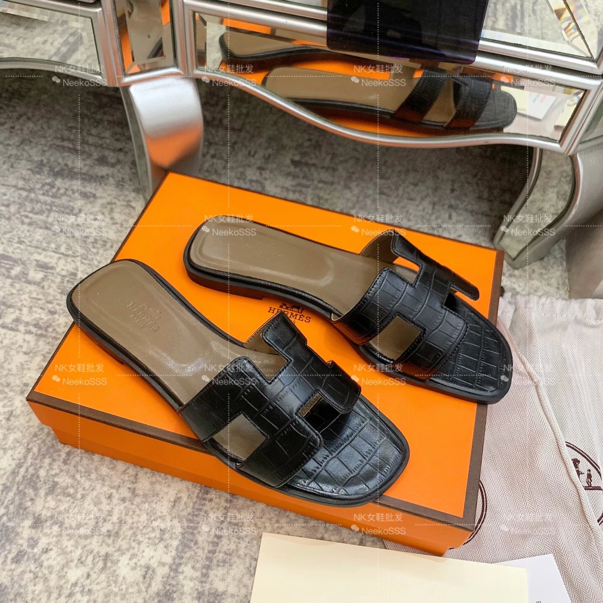 Hermès Oran Sandals Vert Fizz Green Slippers - 8