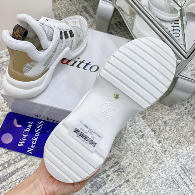 Louis Vuitton Sneakers Archlight Chunky Lace-Up product detail image 27