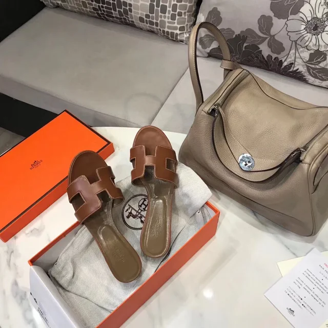 Hermès High Heels Oasis H-cutout block-heel mule sandals product detail image 6