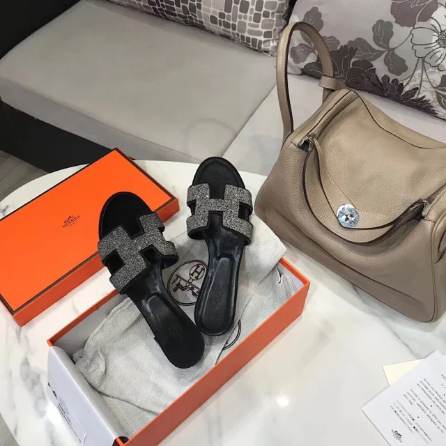 Hermès High Heels Oasis H-cutout block-heel mule sandals product detail image 18