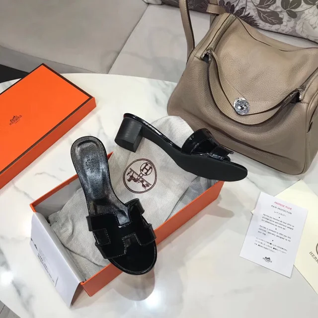 Hermès High Heels Oasis H-cutout block-heel mule sandals product detail image 30