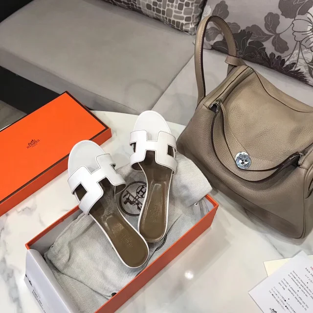 Hermès High Heels Oasis H-cutout block-heel mule sandals product detail image 8