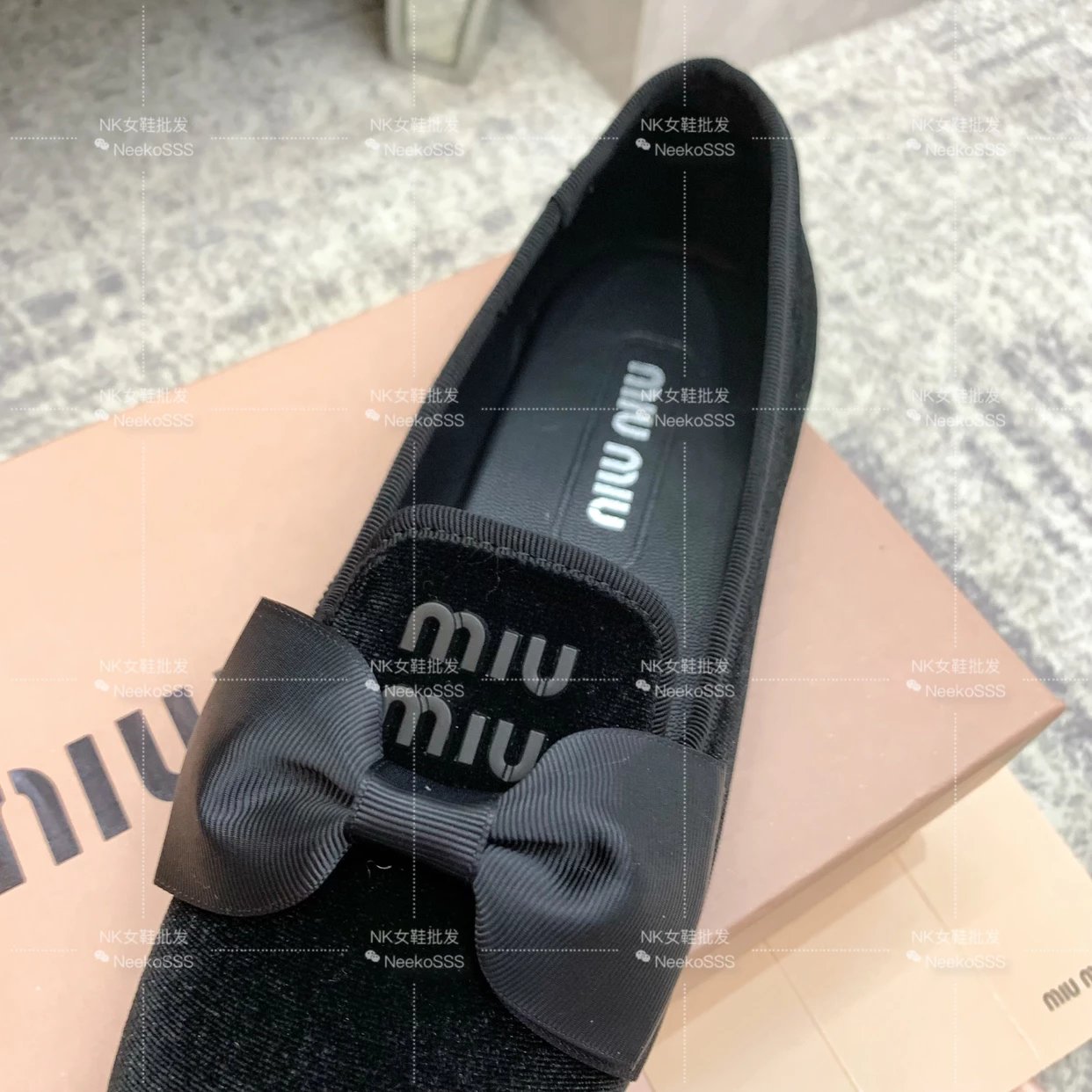 Miu Miu Logo-Embroidered Velvet Slippers Black - 12